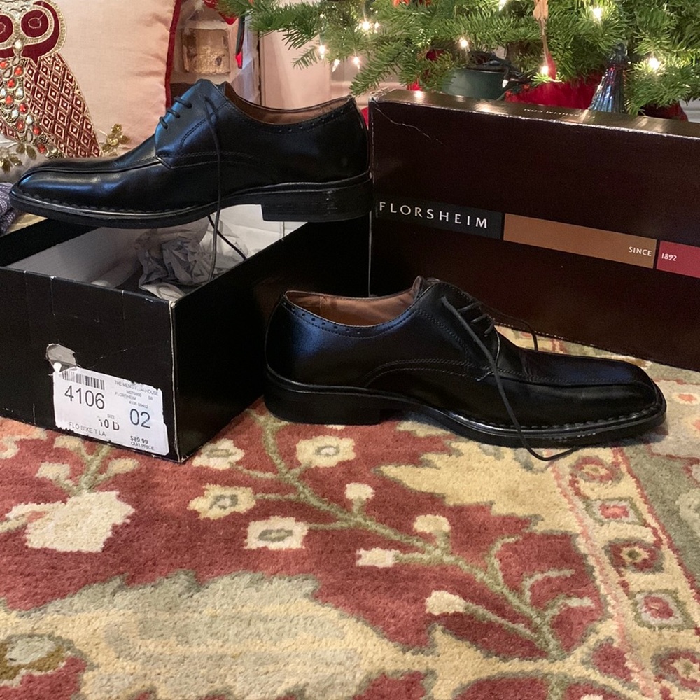 Florsheim men’s dress shoes